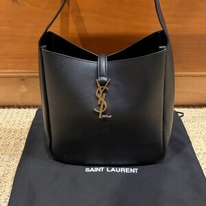 Saint Laurent Le 5 à 7 Supple Small Bucket Bag